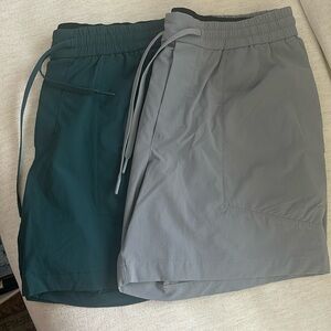 Lululemon bowline shorts (2 items)